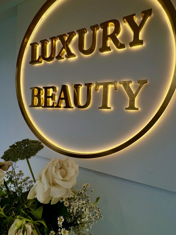 Recommended Alt Text Eksklusive omgivelser hos Luxury Beauty skønhedssalon i Næstved